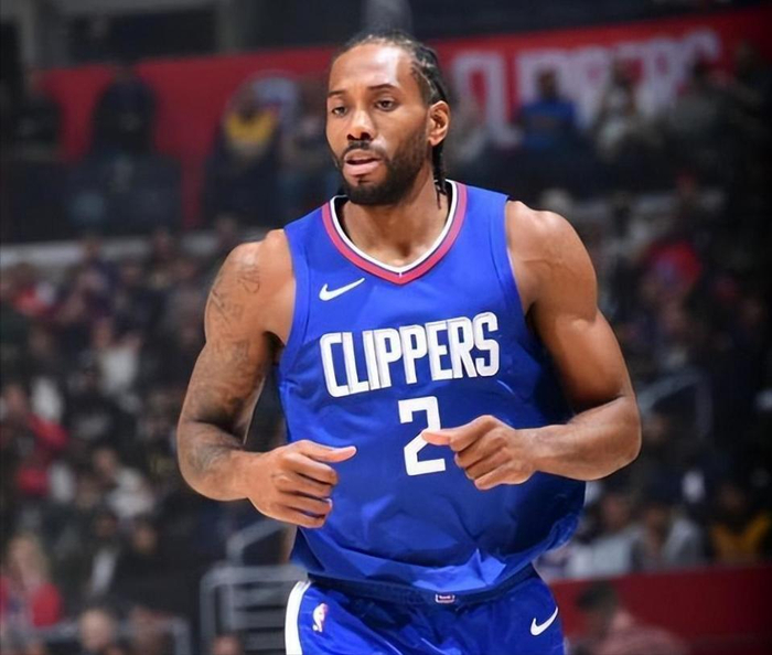 再见快船！再见洛杉矶！伦纳德1换5交易曝光，网友：白菜价|小卡|选秀权|活塞|洛杉矶快船队|詹姆斯·哈登_新浪体育_新浪新闻